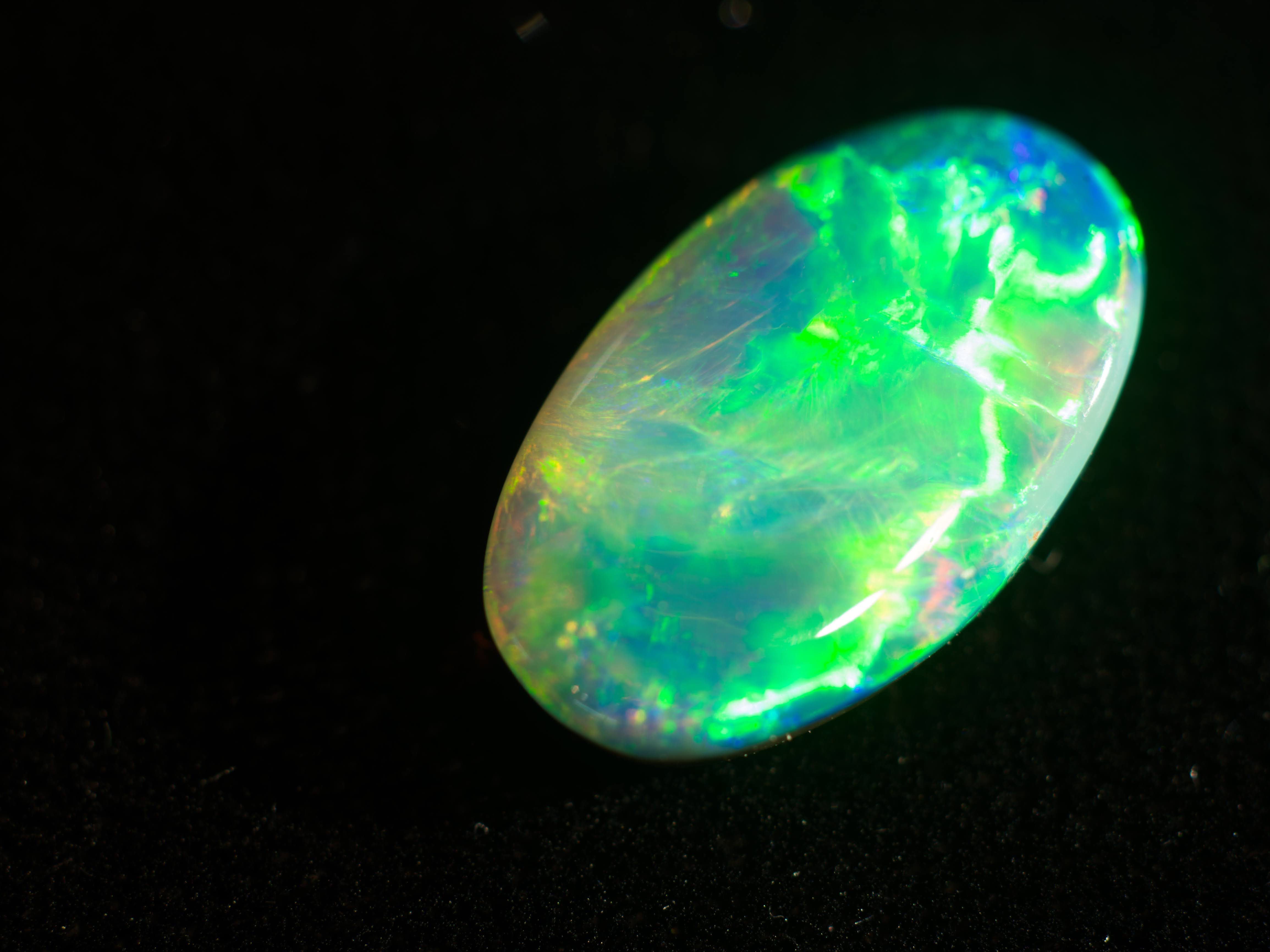 オパール ルース